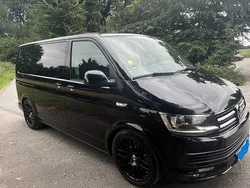Schwarz Gebraucht 2015 VW T6 Comfortline Van | 23.350 €