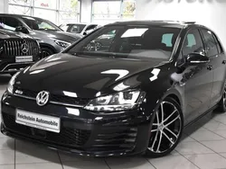 Deepblack (metallic) Gebraucht 2017 VW Golf VII GTD Limousine | 20.500 € (Fairer Preis)