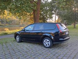 Schwarz Gebraucht 2007 Ford Focus Kombi | 2.000 €
