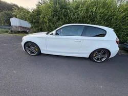 Weiß Gebraucht 2011 BMW 123 Coupé Coupé | 7.000 €