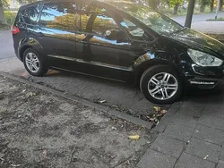 Schwarz Gebraucht 2014 Ford S-MAX Business Edition Van / Kleinbus | 9.750 € (Fairer Preis)