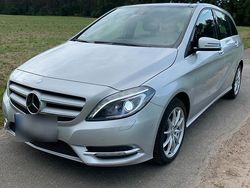 Silber Gebraucht 2012 Mercedes B200 Van / Kleinbus | 15.490 € (Etwas zu teuer)