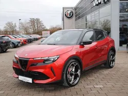 Rot Neu 2025 Alfa Romeo Junior Veloce SUV | 49.980 € (Fairer Preis)