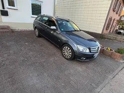 Grau Gebraucht 2008 Mercedes C220 Avantgarde Limousine | 3.900 € (Fairer Preis)