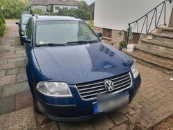 Blau Gebraucht 2001 VW Passat Kombi | 800 € (Superpreis)