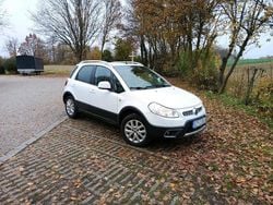 Weiß Gebraucht 2011 Fiat Sedici SUV | 2.500 € (Guter Preis)