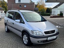 Silber Gebraucht 2003 Opel Zafira Elegance Van / Kleinbus | 2.499 € (Fairer Preis)