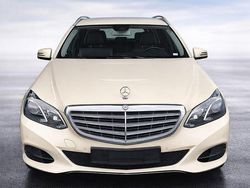 Gelb Gebraucht 2016 Mercedes E200 Kombi | 4.400 €