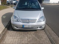 Grau Gebraucht 2002 Mercedes A210 Kleinwagen | 750 € (Superpreis)