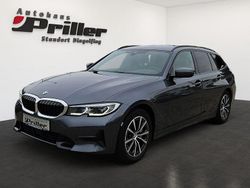 Mineralgrau Gebraucht 2021 BMW 330 Sport Line Kombi | 31.900 € (Teuer)