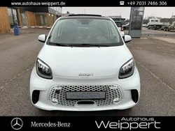 Weiß Gebraucht 2021 Smart ForFour Electric Drive Prime Exclusive Limousine | 16.950 €