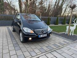 Schwarz Gebraucht 2009 Mercedes A180 Elegance Van / Kleinbus | 4.999 € (Etwas zu teuer)