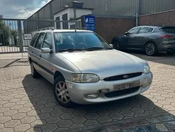 Silber Gebraucht 1997 Ford Escort Kombi | 995 € (Guter Preis)