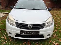 Weiß Gebraucht 2012 Dacia Sandero Ambiance Limousine | 3.499 € (Guter Preis)