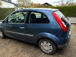 Blau Gebraucht 2006 Ford Fiesta Kleinwagen | 1.100 € (Fairer Preis)