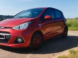 Rot Gebraucht 2015 Hyundai i10 Kleinwagen | 6.999 € (Fairer Preis)