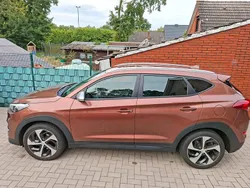 Braun Gebraucht 2017 Hyundai Tucson SUV | 15.000 € (Guter Preis)