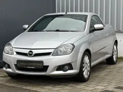 Silber Gebraucht 2005 Opel Tigra Sport Cabrio | 2.980 € (Fairer Preis)
