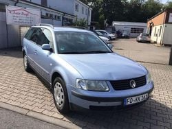 Blau Gebraucht 2000 VW Passat Kombi | 390 € (Superpreis)