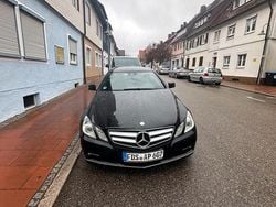 Schwarz Gebraucht 2010 Mercedes E250 Coupé | 11.000 € (Fairer Preis)