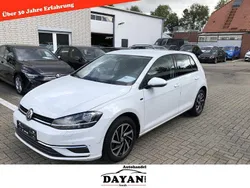 Weiß Gebraucht 2018 VW Golf VII Join Limousine | 13.700 € (Fairer Preis)