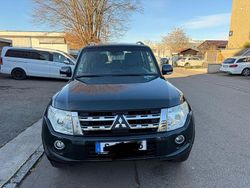 Grün Gebraucht 2012 Mitsubishi Pajero Instyle SUV | 12.499 € (Fairer Preis)