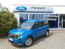 Blau Gebraucht 2024 Ford Tourneo Courier Titanium Van / Kleinbus | 24.990 € (Guter Preis)