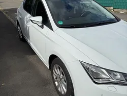 Weiß Gebraucht 2015 Seat Leon Style Limousine | 7.900 € (Guter Preis)