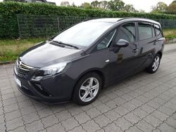 Grau Gebraucht 2015 Opel Zafira Tourer Van / Kleinbus | 8.990 € (Fairer Preis)