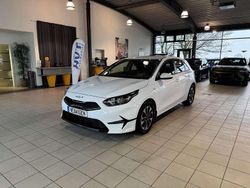 Weiß Neu 2025 Kia Ceed Limousine | 18.990 € (Superpreis)