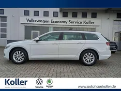 Weiß Gebraucht 2023 VW Passat Business Kombi | 25.970 € (Fairer Preis)