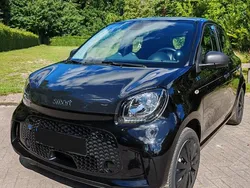Schwarz Gebraucht 2021 Smart ForFour Electric Drive Kleinwagen | 8.500 € (Fairer Preis)