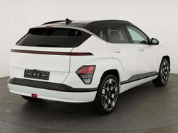 Serenity white metallic... Gebraucht 2024 Hyundai Kona Prime SUV | 32.595 € (Fairer Preis)