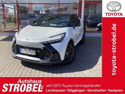 Platinumweiss perleffekt/schwa Gebraucht 2023 Toyota C-HR Sport SUV | 39.580 € (Etwas zu teuer)