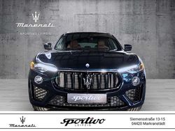 Blu nobile Gebraucht 2022 Maserati Levante SUV | 77.777 €