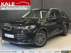 Schwarz metallic (deep black perleffekt) Gebraucht 2024 VW Tiguan IQ Drive SUV | 38.490 € (Fairer Preis)