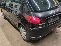 Schwarz Gebraucht 2004 Peugeot 206 Kleinwagen | 1.300 € (Fairer Preis)