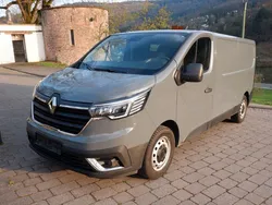 Grau Gebraucht 2022 Renault Trafic Komfort Van | 24.900 €