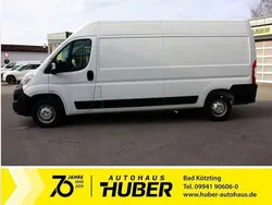 Weiss Gebraucht 2023 Opel Movano Van | 31.130 € (Etwas zu teuer)