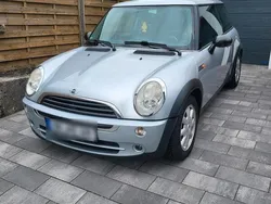 Silber Gebraucht 2005 Mini ONE Kleinwagen | 2.750 € (Fairer Preis)