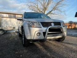 Silber Gebraucht 2008 Suzuki Grand Vitara SUV | 8.999 €