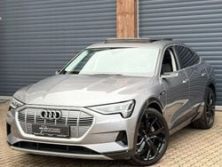 Grau Gebraucht 2021 Audi e-tron Sportback Sport SUV | 28.999 € (Fairer Preis)