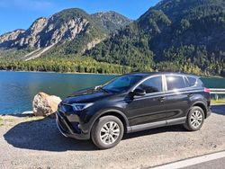 Schwarz Gebraucht 2017 Toyota RAV4 Hybrid Edition-S SUV | 16.490 € (Teuer)