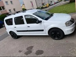 Weiß Gebraucht 2011 Dacia Logan Limousine | 3.900 € (Teuer)