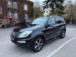 Schwarz Gebraucht 2016 Ssangyong (KGM) Rexton Sapphire SUV | 15.999 € (Guter Preis)