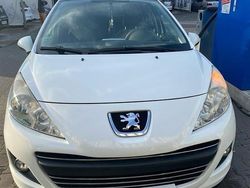 Weiß Gebraucht 2009 Peugeot 207 Kombi | 2.650 € (Fairer Preis)