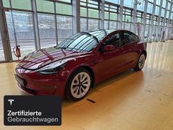 Red multicoat Gebraucht 2021 Tesla Model 3 Long Range AWD Limousine | 26.900 € (Fairer Preis)
