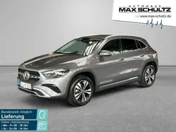 Mountaingrau Gebraucht 2024 Mercedes GLA200 SUV | 41.450 € (Fairer Preis)