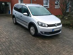 Silber Gebraucht 2011 VW Touran Cross Van / Kleinbus | 5.000 € (Guter Preis)