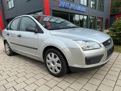 Silber Gebraucht 2006 Ford Focus Fun X Limousine | 3.250 € (Fairer Preis)